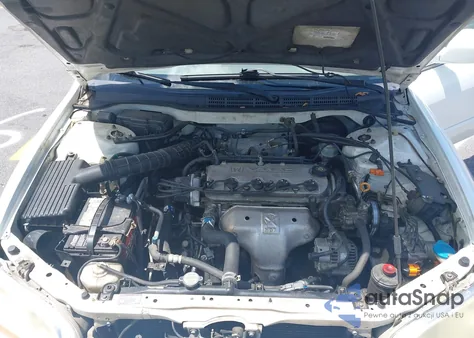 2000 Honda Accord 2.3 Ex from USA, damaged, VIN 1HGCG5661YA007791